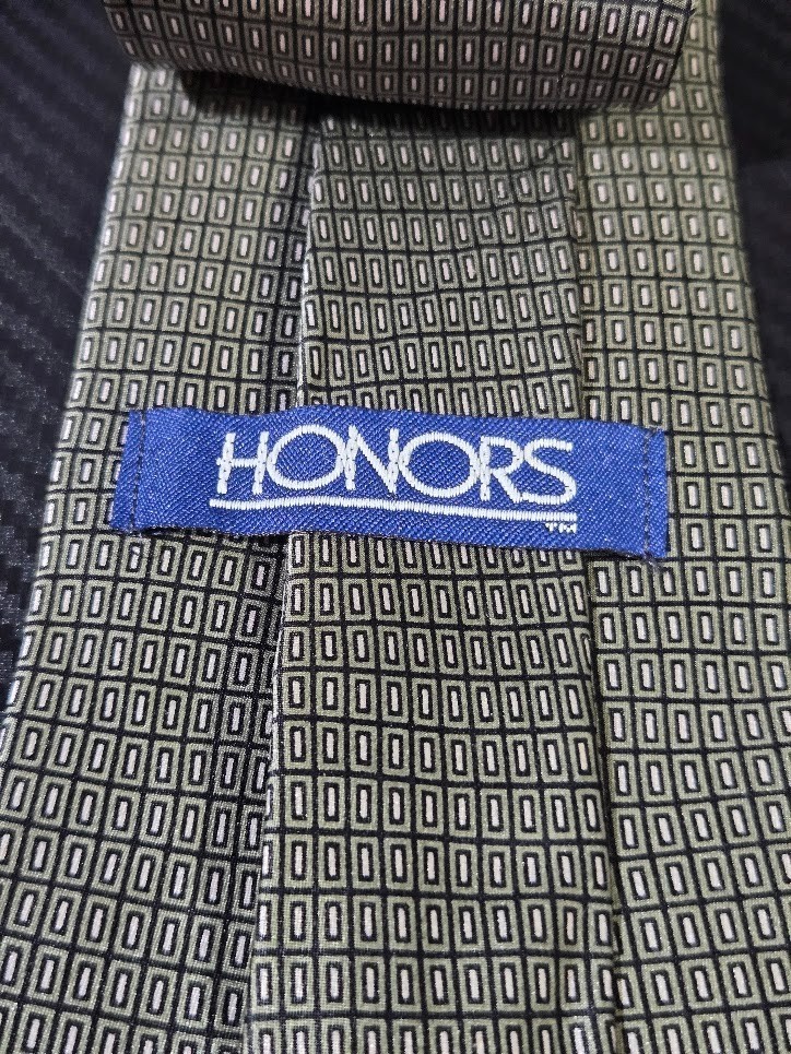 Honors Geometric Patterned 100% Silk Tie Made in USA image 4