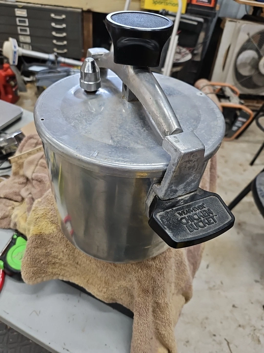 VINTAGE WEAR-EVER CHICKEN BUCKET Pressure Cooker 6 Qt #90026