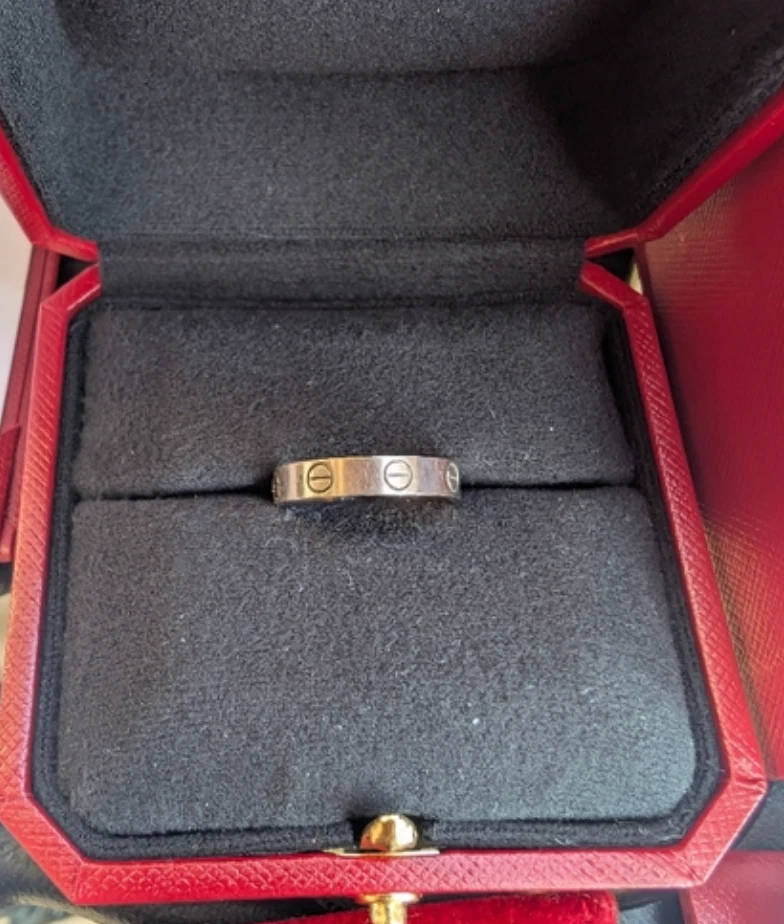 Cartier LOVE Ring Size 52 White Gold 18K Cartier Bag, Box& Authenticity Cert. - Image 4 of 4