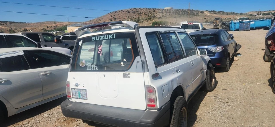 Conjunto de faros izquierdos usados se adapta a: 1997 Suzuki Sidekick grado A izquierdo Foto 4 de 4