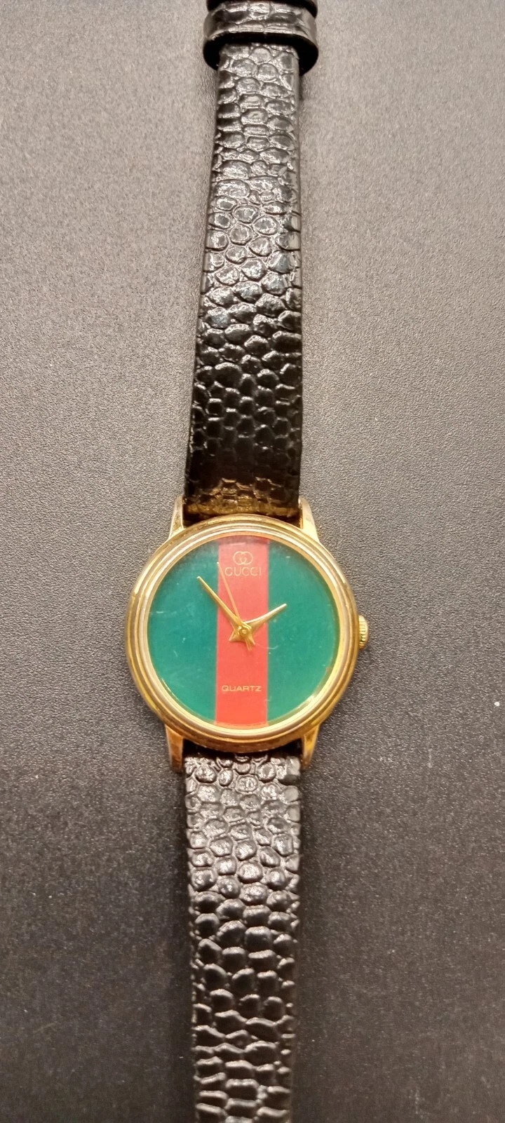 Montre femme Gucci verte et rouge