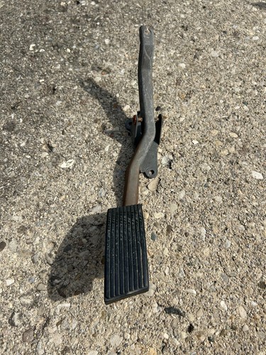 1979-93 MUSTANG ACCELERATOR GAS THROTTLE PEDAL ASSEMBLY 92 91 90 89 88 87 86 85