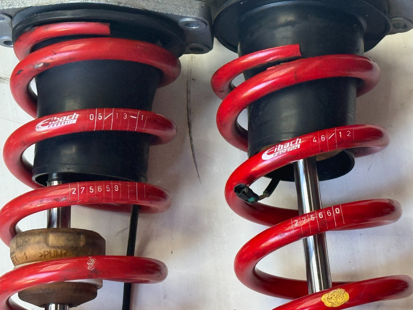 Maserati GranTurismo 2013 Front Strut assemblies Set Red