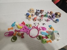 Littlest Pet Shop LPS Mixed Lot of 17 W/ Accessories
