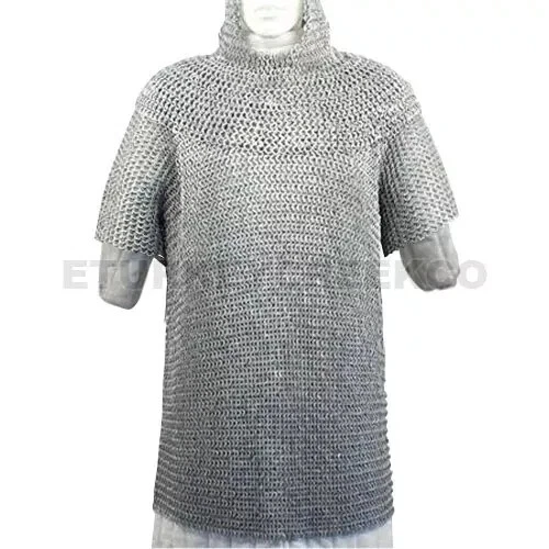 Réplica de museo armadura de correo de cadena camisa larga y coifa Foto 3 de 4