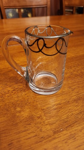 Vintage Silver Overlay Glass Creamer Pitcher  Lacy Pattern Art Nouveau 3.25" - Afbeelding 1 van 2