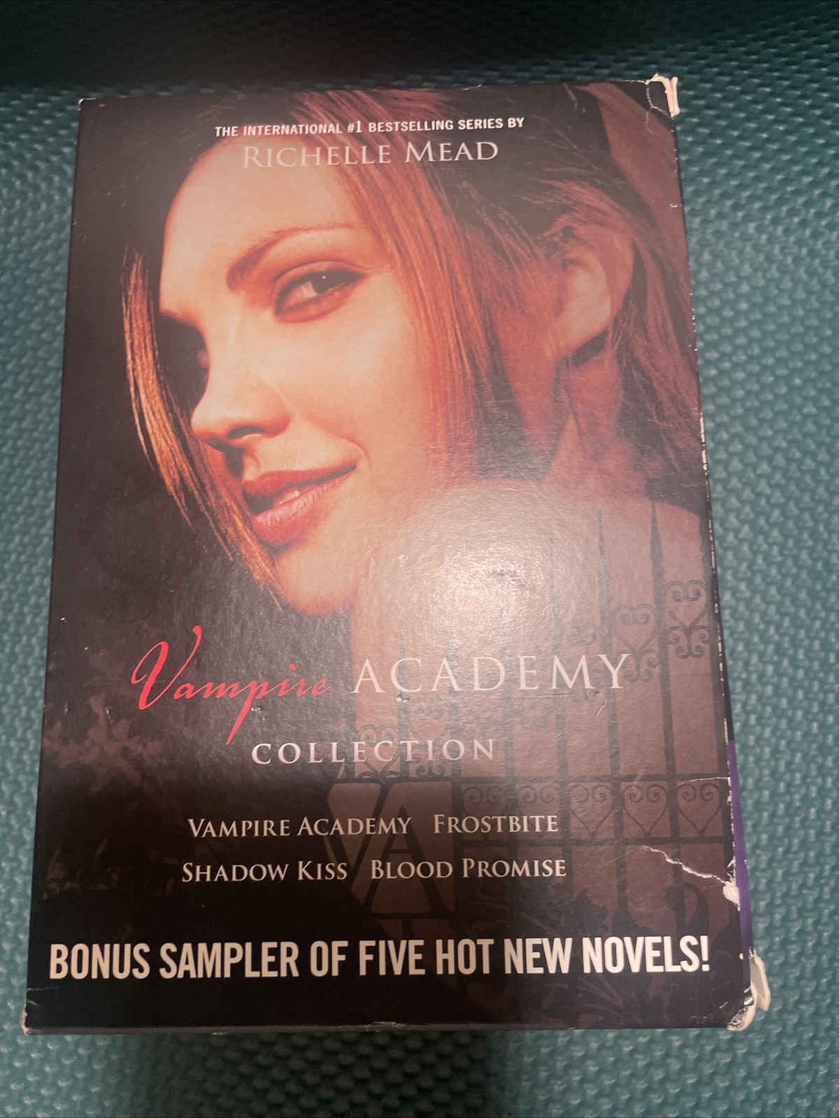 New Nip Set Of 4 Vampire Academy Collection Series Richelle Mead Ebay