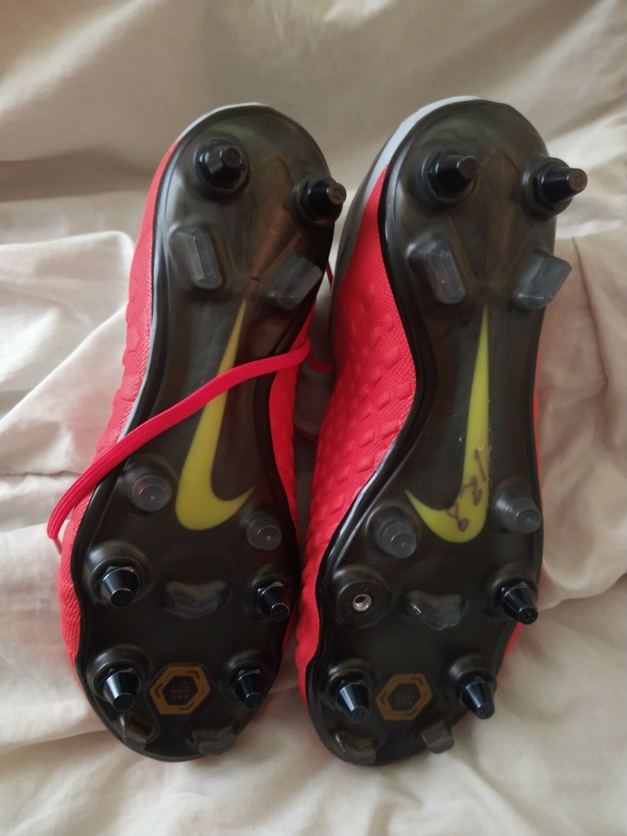 Nike Hypervenom Phantom 3 Elite SG Soccer AJ3810 601 Red Nike Hypervenom Phantom 3 Elite SG Soccer AJ3810 601 Red