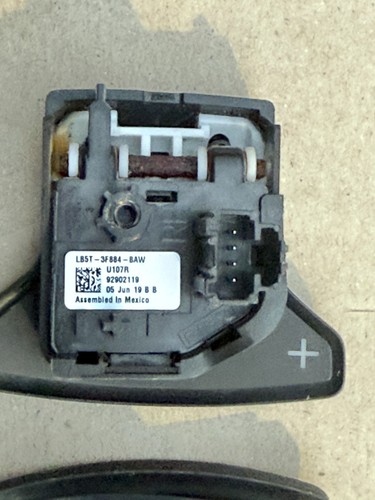 2020-2024 FORD EXPLORER STEERING WHEEL PADDLE SHIFTERS SET OEM - Picture 4 of 4