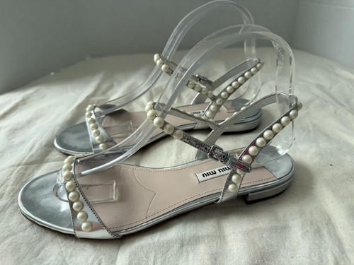 Miu Miu Silver Patent Leather Sandals Pearl Embellished 39 - Picture 4 of 7