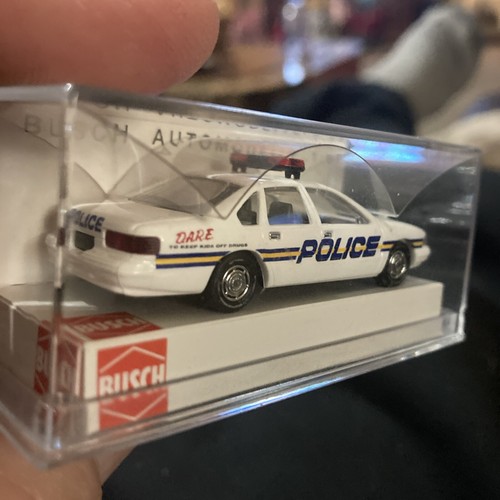 Busch 47614 Chevrolet Caprice 1995 White 1:87 Scale HO - Picture 2 of 4
