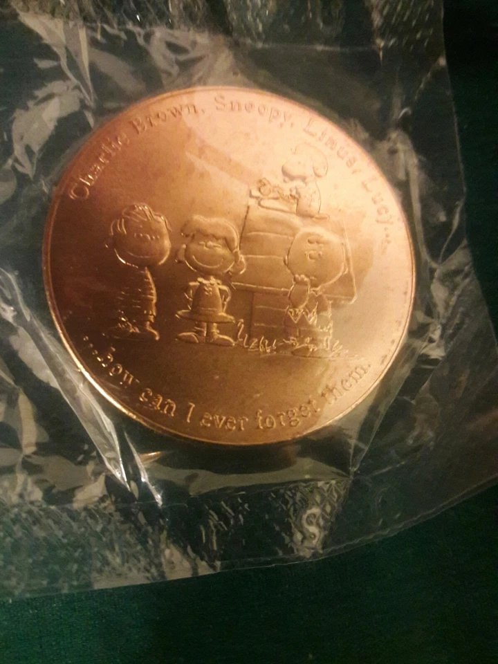 Uncirculated Commemorative Coinage Coin Medal Token Charles Schulz Peanuts Gang - Image 3 of 4