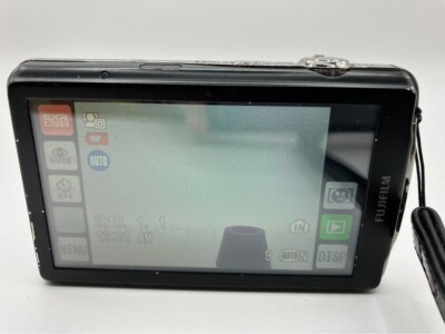 FUJIFILM FinePix Z800EXR 12.0MP 5x Optical Zoom Digital Camera