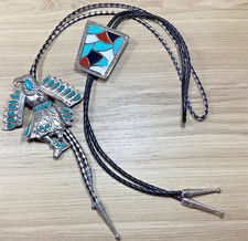 مقتنيات ZWEI BOLOKRAWATTEN