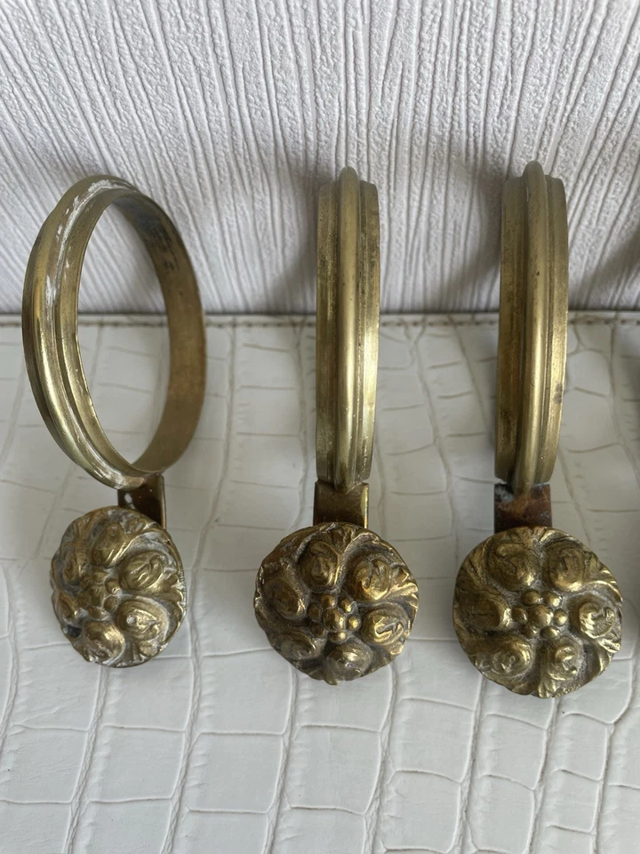 lot de dix superbes anneaux de rideaux en bronze plein avec rosaces: 5,8 (O70) - Photo 3/4