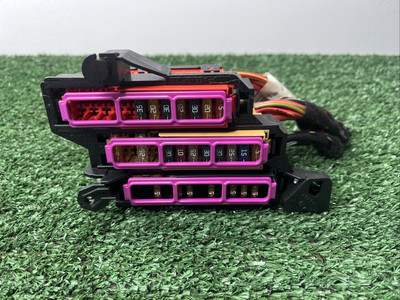 09 10 11 12 2009 2010 2011 2012 AUDI A4 FUSE BOX