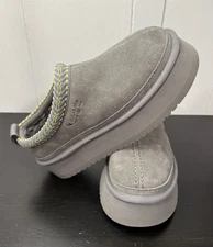 Size 5 Koolaburra by UGG Burree Platform Fur-Lined Suede Gray Clog Slipper