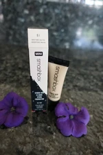 Smaxhbox studio skin 24 hour wear hydrating foundation mini new in box .34oz 