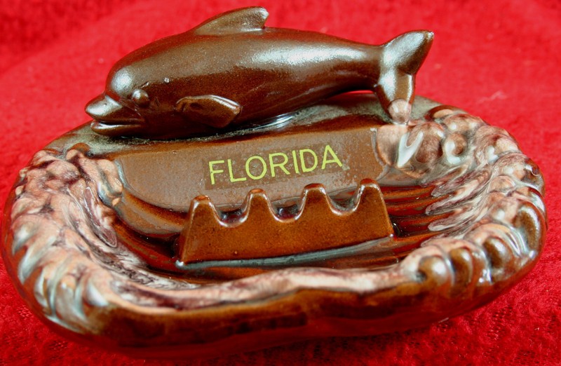 Vintage Florida DOLPHIN Ashtray Travel Souvenir Pottery Ceramic porpoise JAPAN