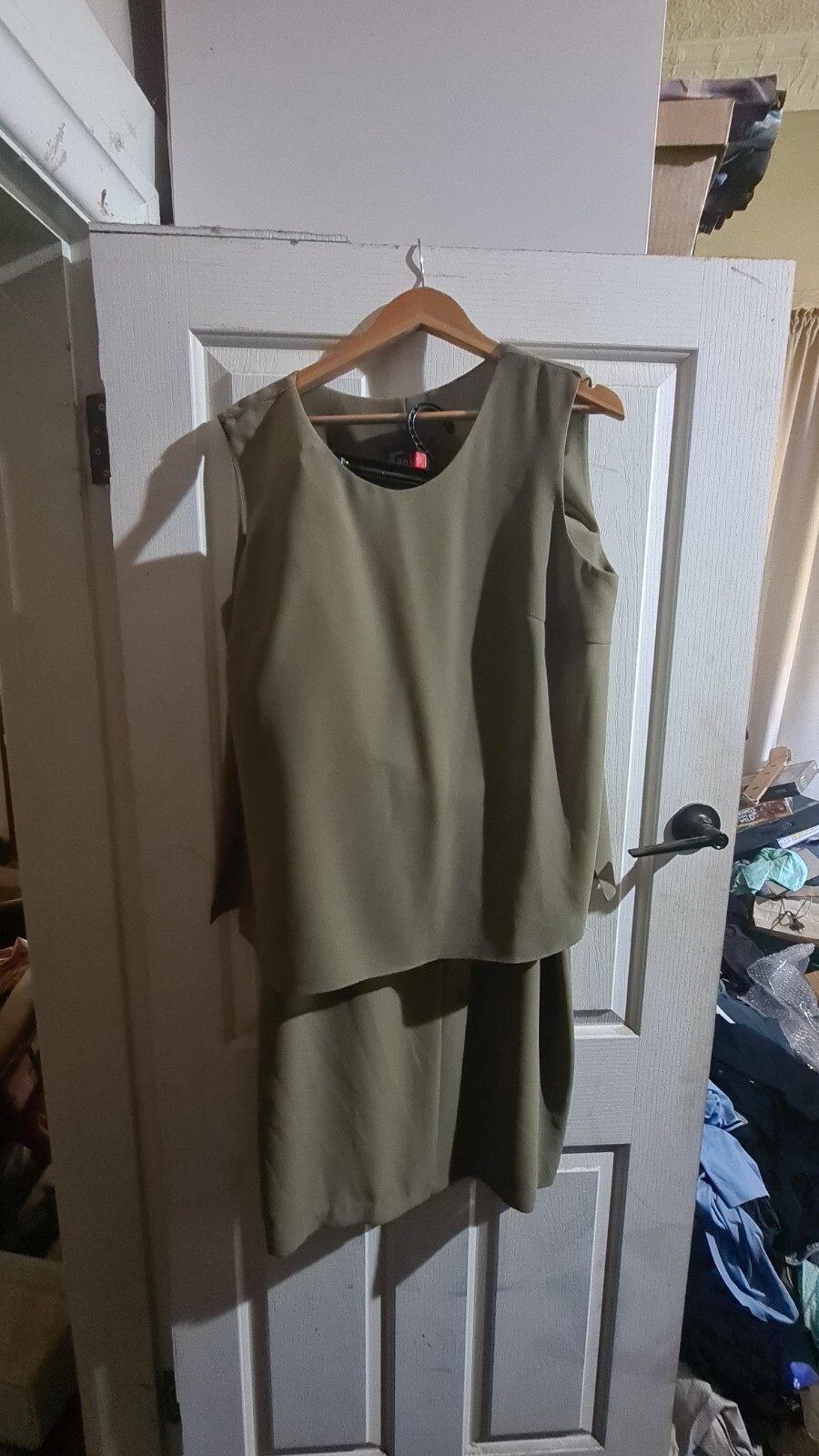 Picture 1 of 6