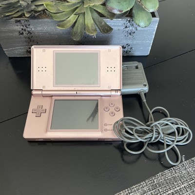 Nintendo DS Lite Console Pink w/ Matching Stylus  and Charger