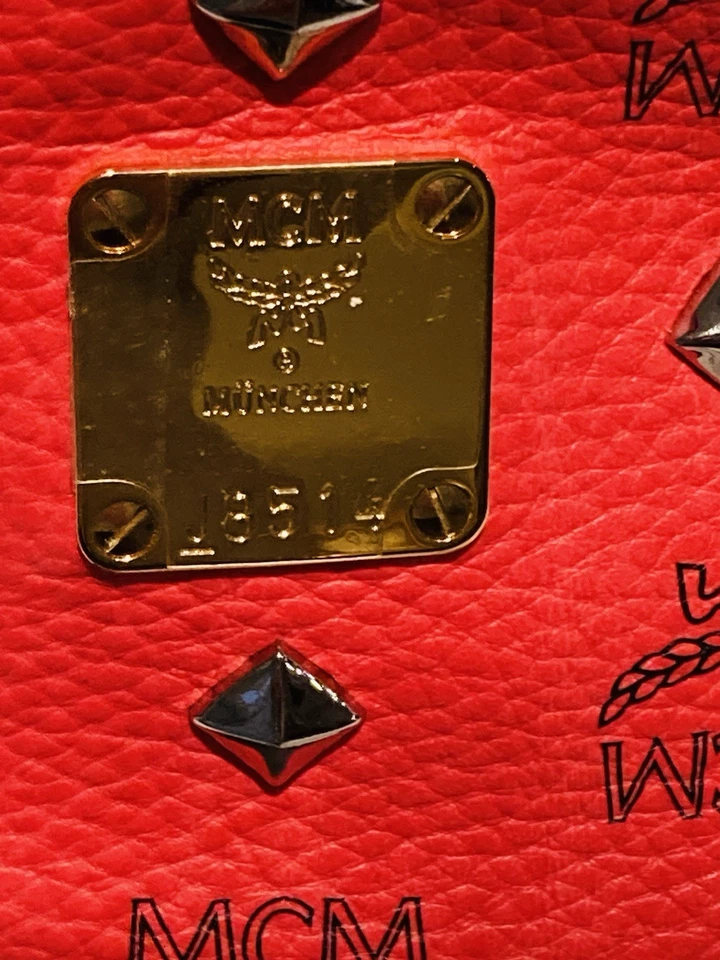 AUTH RARE MCM MÜNCHEN VISETOS STARK STUDDED LRG FANNYPACK BELT BAG RED EXCELLENT - Image 2 of 4