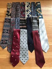 Men  s Lot Of 17 Assorted Designs And Brands Of Neck Ties All In Good Condition