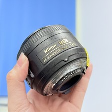 Nikon DX AF-S Nikkor 35mm f/1.8 G lens HB-46 NICE for D90 D7500 D5600 D3400 D500
