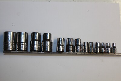 SNAP-ON TOOLS 13pc Combination Drive TORX  Shallow Socket Set (E4-E24) 213AFLEY