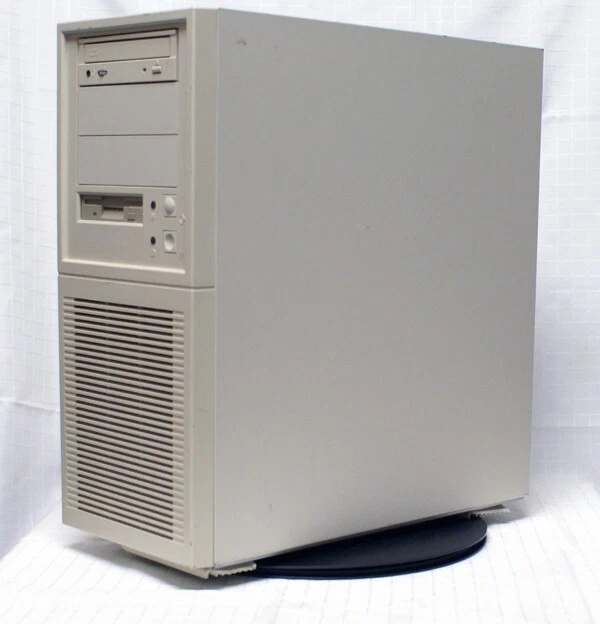 Vintage Server IntelBoard AA694708-221 2x Pen 3@448MHz 512Mb 160Gb Win XP SP 3 - Image 4 of 4