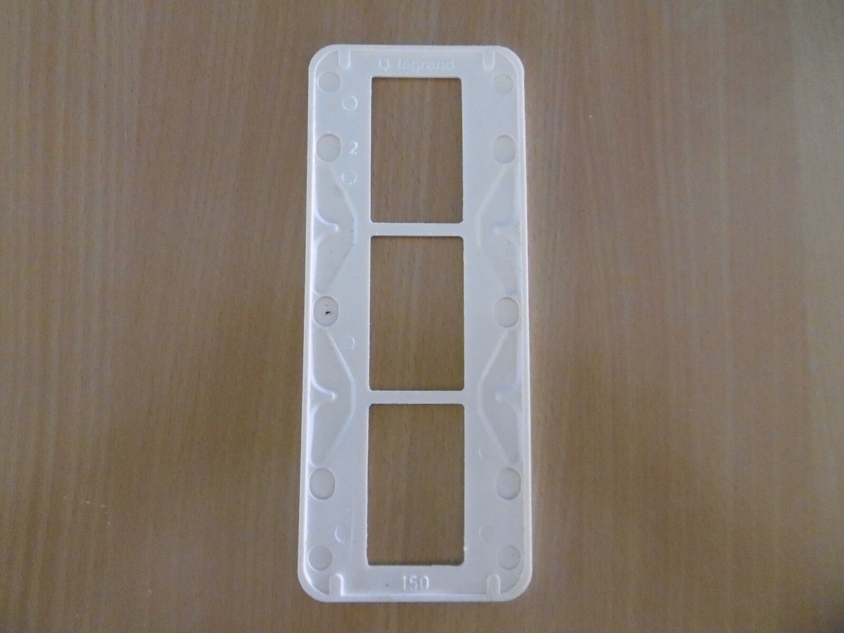 Lot De 4 Plaques Simple Legrand Chambord - Occasion - Pour Interrupteur