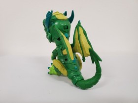 Fingerlings Untamed - Venom - Green Dragon Toy - Roars, Lights Up, & Turns Head