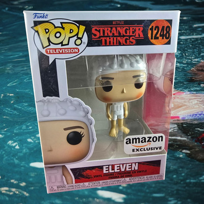Eleven amazon exclusive funko # 1248 (nib)With Pop Protector 