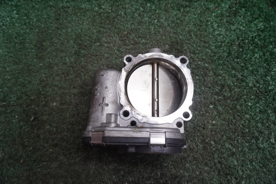 Dodge Durango 2014 2015 3,6 L carrocería del acelerador fabricante de equipos originales 103 k millas 05184349AC Foto 2 de 4