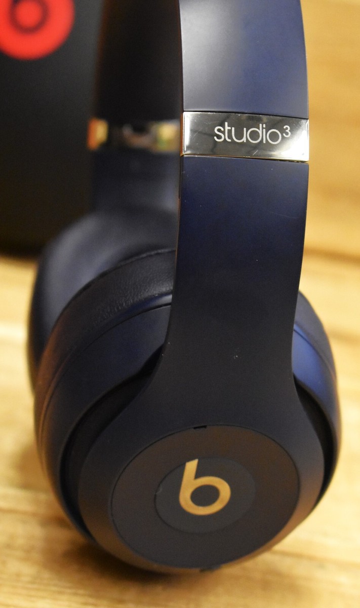 Beats Studio3 Wireless Headphones Blue with Beats Case - No Beats Studio3 Wireless Headphones Blue with Beats Case - No