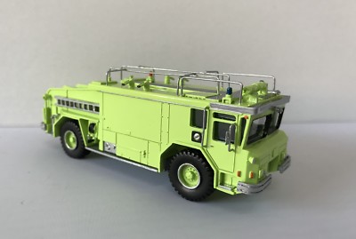 HO 1/87 WALTER YANKEE CB 3000 ARFF - Green lime - Ready Made Resin Model 