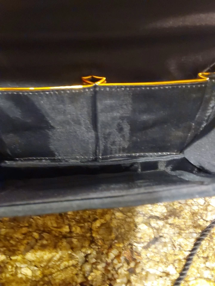 Bolso de noche con cuentas y correa para el hombro con cordón flores negras  Foto 4 de 4