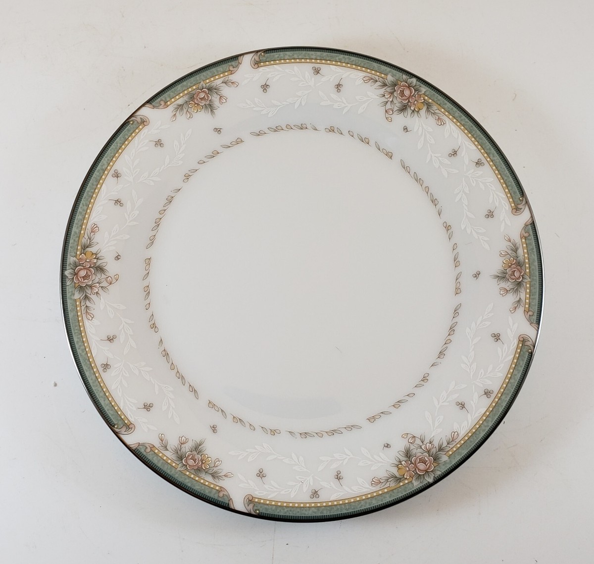 Noritake Greenbrier 食器セット Noritake Greenbrier 食器セット