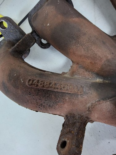 4884459AA Exhaust Manifold 2.4L PT Cruiser - Picture 2 of 3