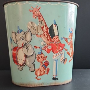 1950’s Child’s Metal Waste Trash Can Teddy Bears Building Blocks Soldier Images