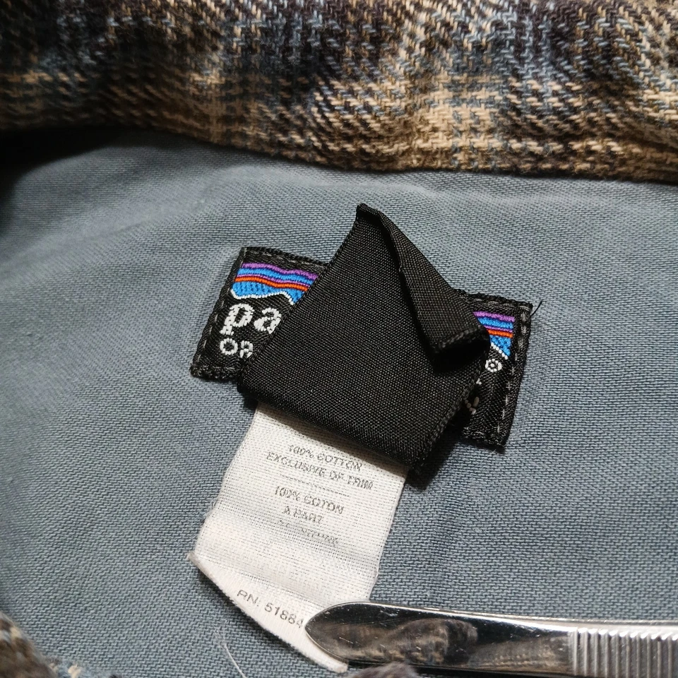 Vintage Patagonia Mens Y2K Heavyweight Organic Cotton Flannel Portugal Size M - Image 3 of 4