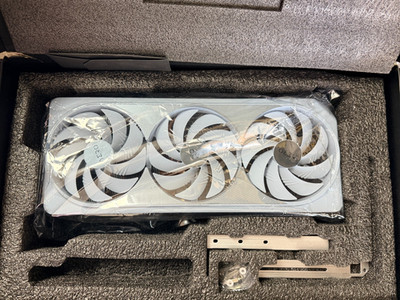 GIGABYTE GeForce RTX 4080 SUPER AERO OC 16G Graphics Card