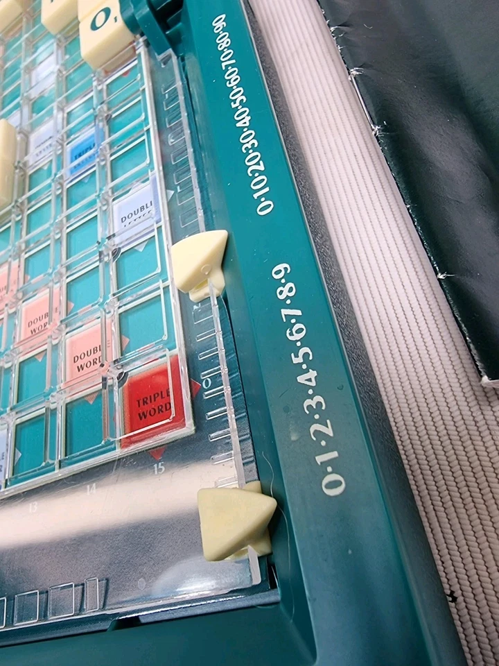 Travel Scrabble Deluxe Clip In Tiles Hard Case Folds Away Mid Game Complete Boxe - Image 4 of 4