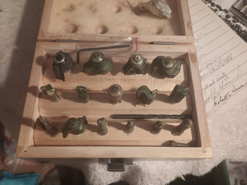 15-Piece Router Bit Set, 1/4" Shank in it's original wooden box Professional