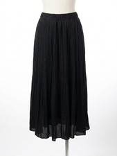 She + Sky Classic Pleated Midi Skirt Black