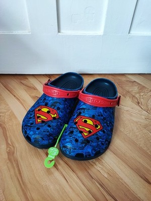 Crocs Classic Clog Superman Sandalen Schuhe Pantoletten Unisex 42-43 M9/W11 