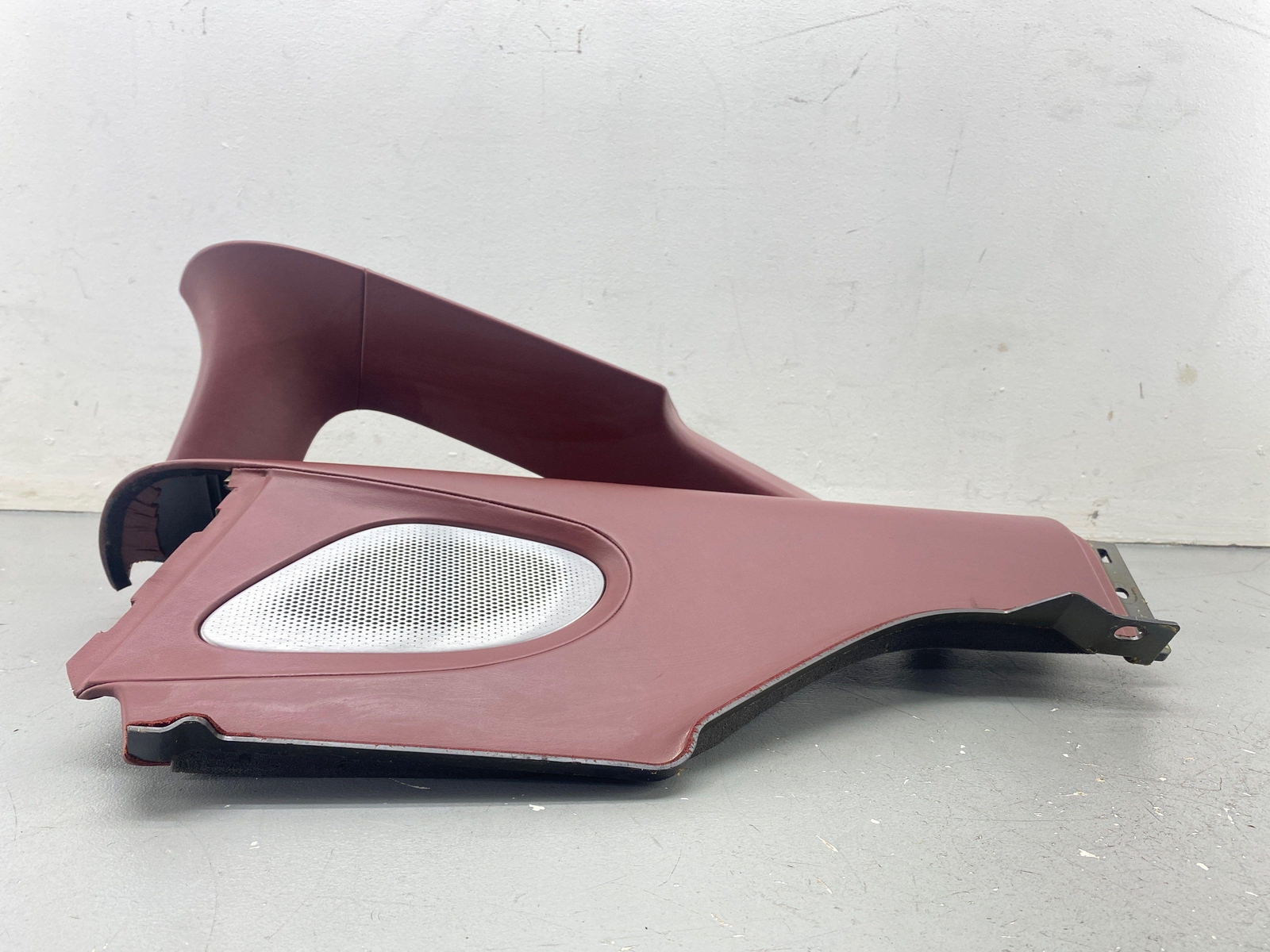 2020-2023 MCLAREN GT REAR RIGHT UPPER B PILLAR TRIM PANEL BAROLO RED 22NB318GP