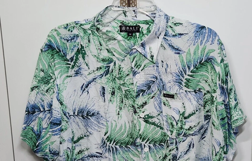 Bali Shirt Men's Size M Casual Button-up Leaf Print  - Image 2 of 4