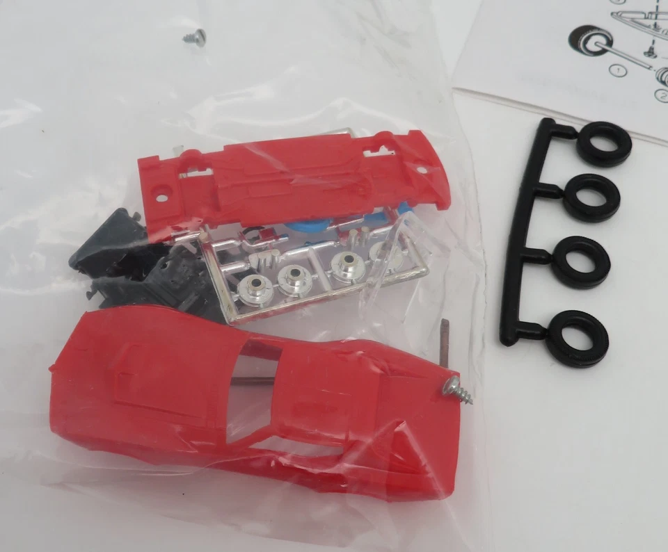 LINDBERG 3 INCHES 1/64 LOT FORD MUSTANG 1967 + CHEVROLET CORVETTE 1970 + 2 MOTOS - Photo 4/4