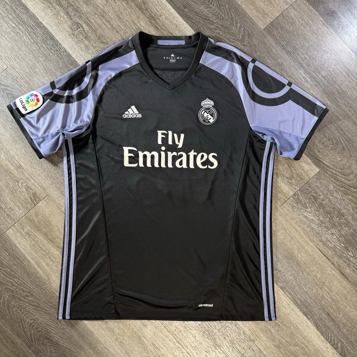 Preços baixos em Adidas Real Madrid Preto Clube Internacional de